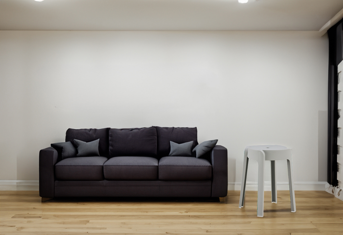 Το σκαμπό στο χώρο ενός σαλονιού.